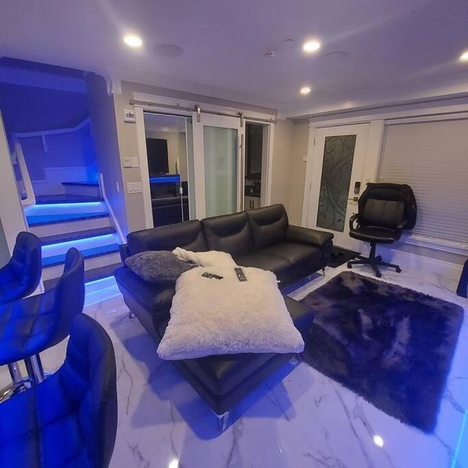 Beautiful Bright 3 Bed Townhouse Daire Vancouver Dış mekan fotoğraf
