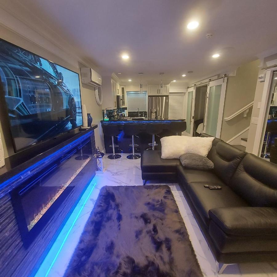 Beautiful Bright 3 Bed Townhouse Daire Vancouver Dış mekan fotoğraf